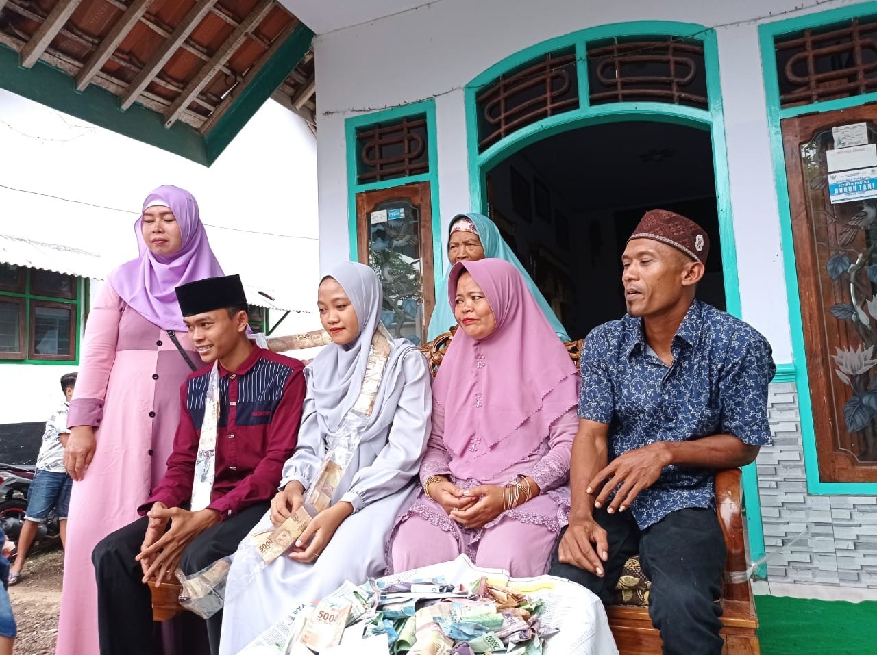 Mengenal Tradisi Ontalan