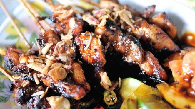 1. Sate Daging Bumbu Kecap