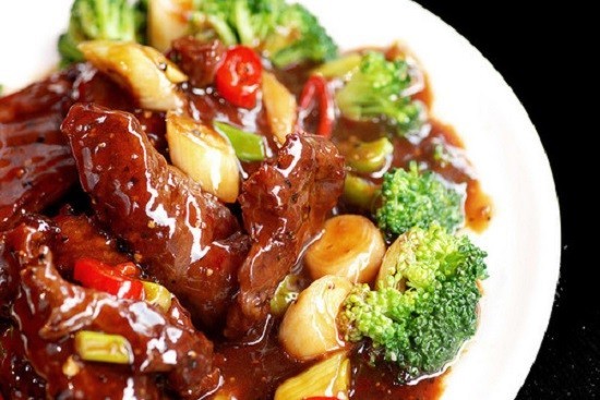 5. Tumis Daging Sapi dengan Brokoli